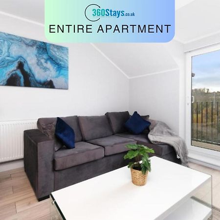 2 Bedroom Penthouse With Parking High Wycombe By 360Stays Buitenkant foto