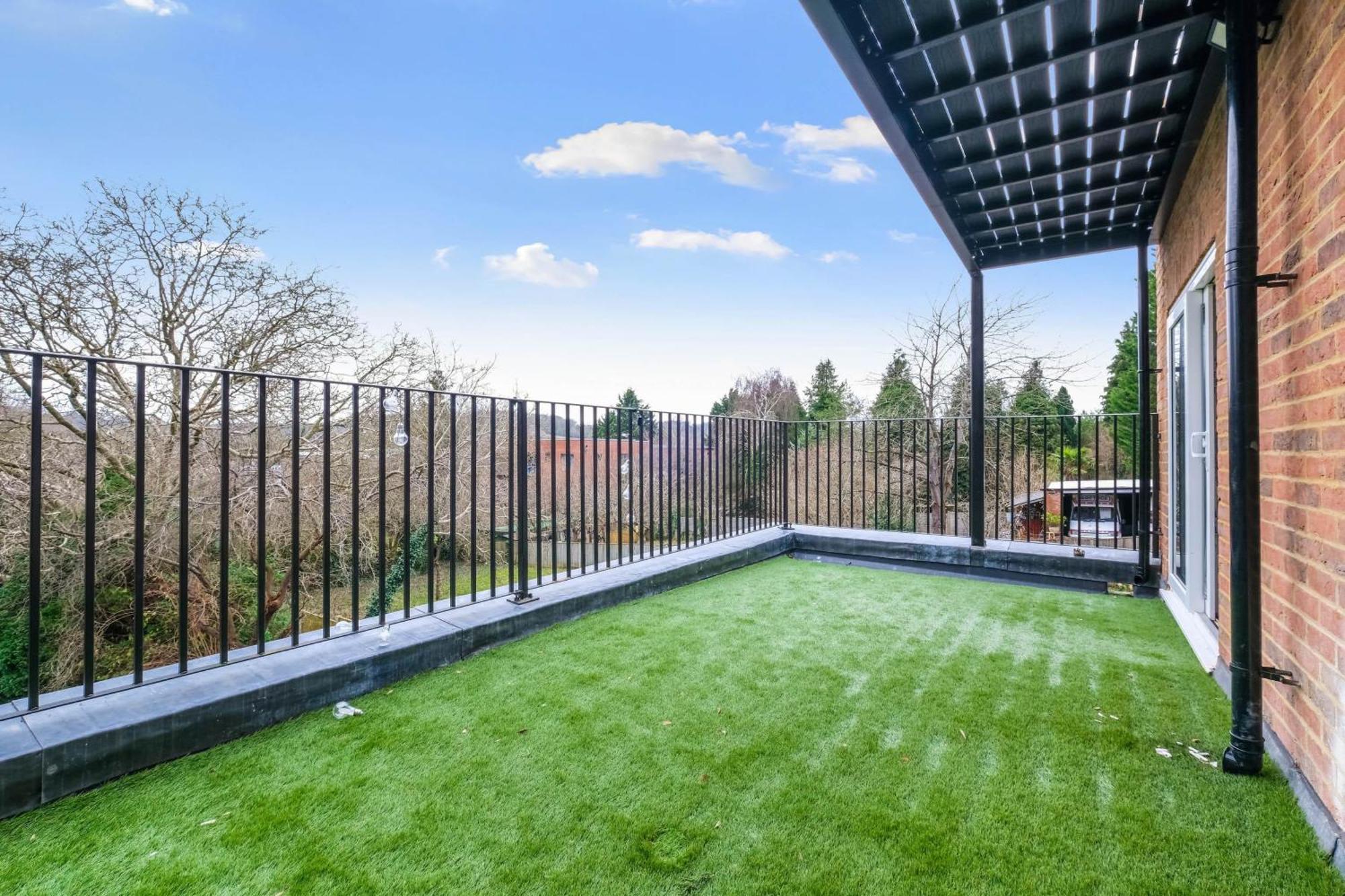 2 Bedroom Penthouse With Parking High Wycombe By 360Stays Buitenkant foto